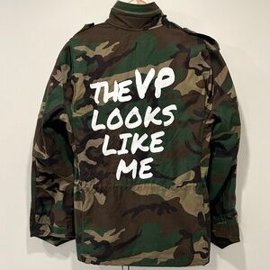 "VP Looks Like Me" US Military Woodland Camo Field Jacket - S Regular - EUC